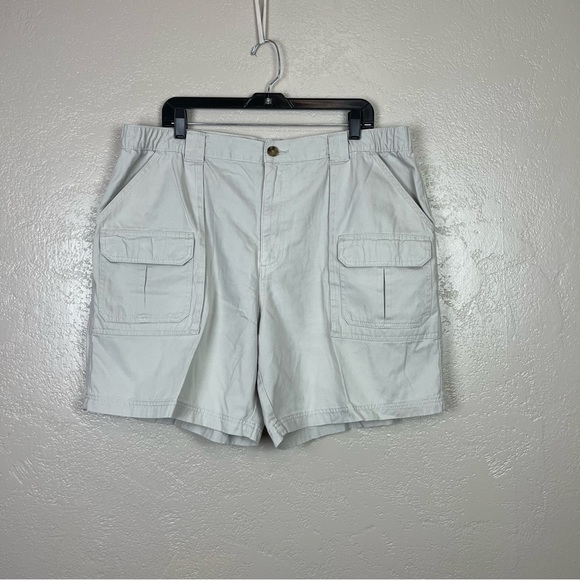 croft & barrow Other - 5 for $30 Croft & barrow men elastic waist beige cargo shorts size 40